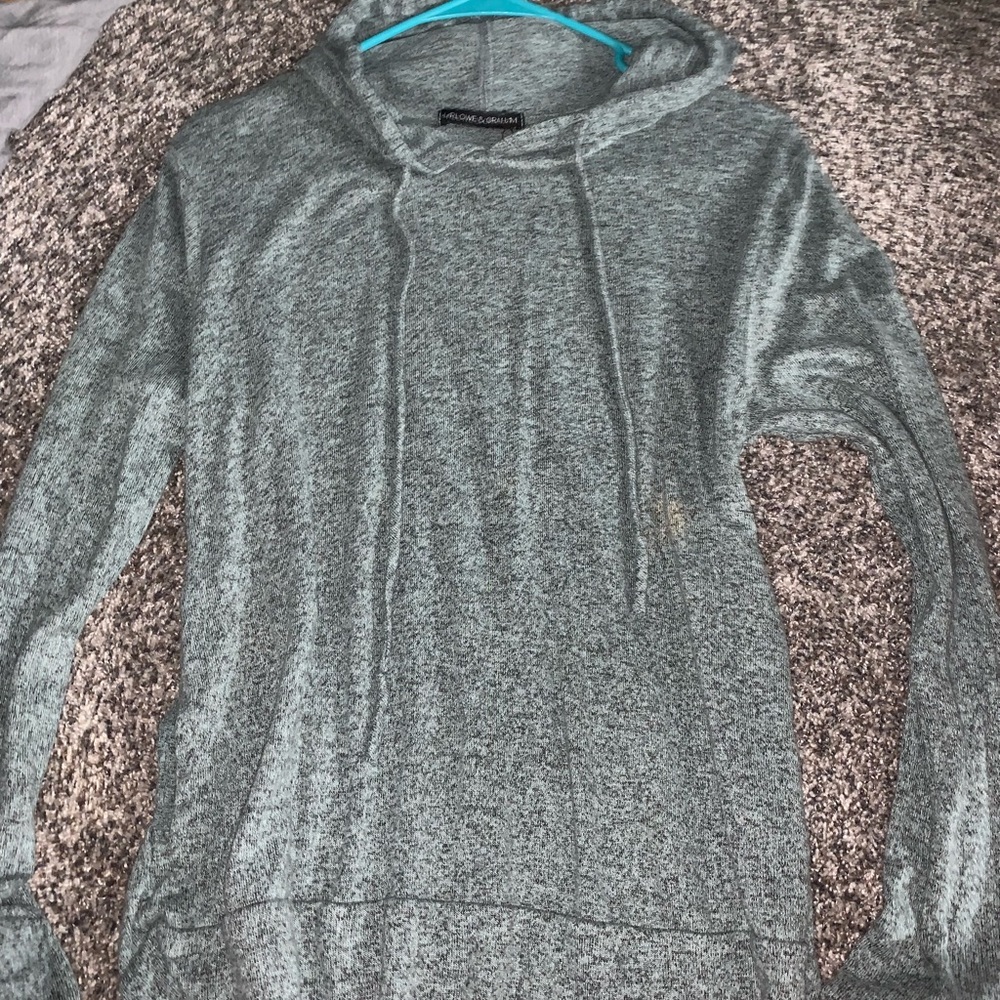 Army green hoodie/top 🌿